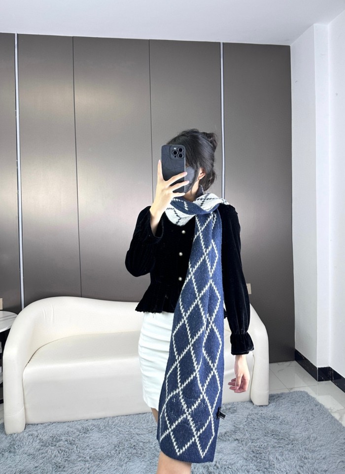 Streetwear Scarf CHANEL 325913 size：30cm×180cm