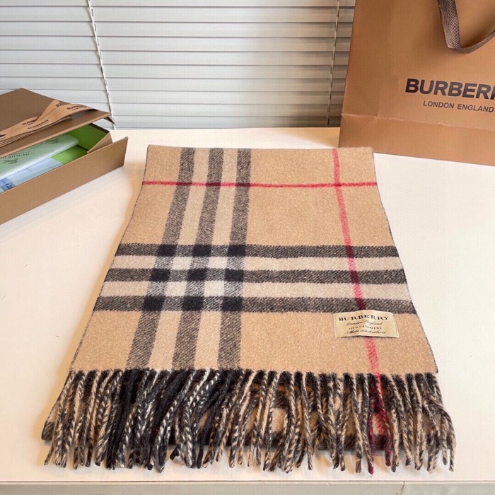 Streetwear Scarf BURBERRY 325943 size：32*200cm 