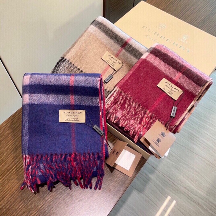 Streetwear Scarf BURBERRY 325943 size：32*200cm 