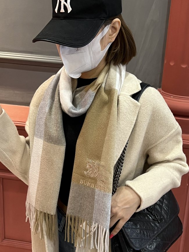 Streetwear Scarf BURBERRY 325889 size：32*180  cm