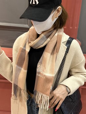Streetwear Scarf BURBERRY 325886 size：32*180  cm