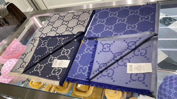 Streetwear Scarf GUCCI 325898 SIZE:70cm*205cm