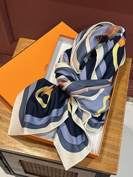 Streetwear Scarf Hermes  325895 SIZE:140*140cm