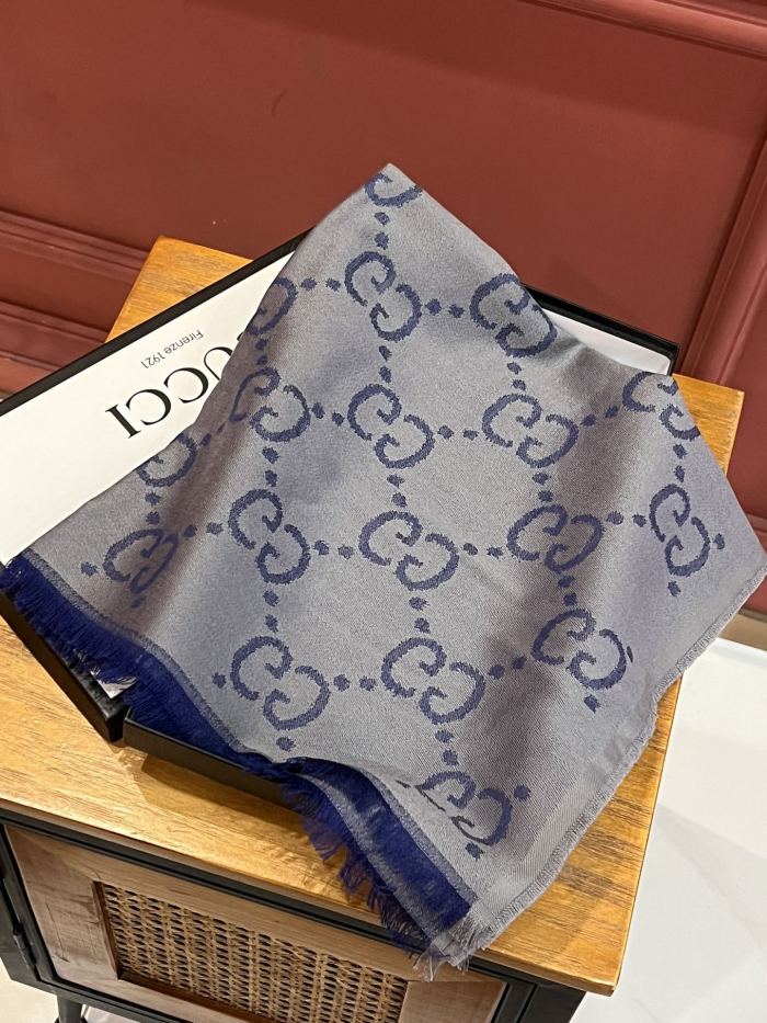 Streetwear Scarf GUCCI 325898 SIZE:70cm*205cm