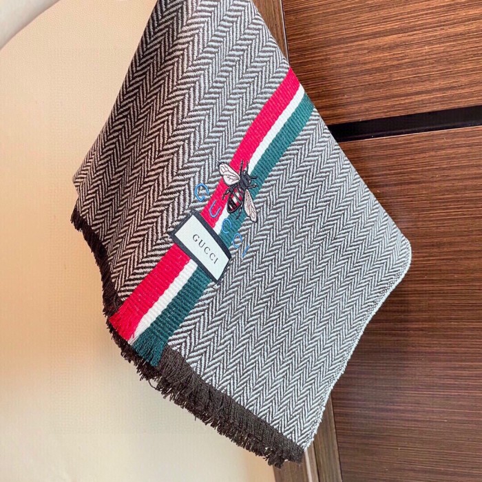 Streetwear Scarf GUCCI 325935 SIZE:70x200cm
