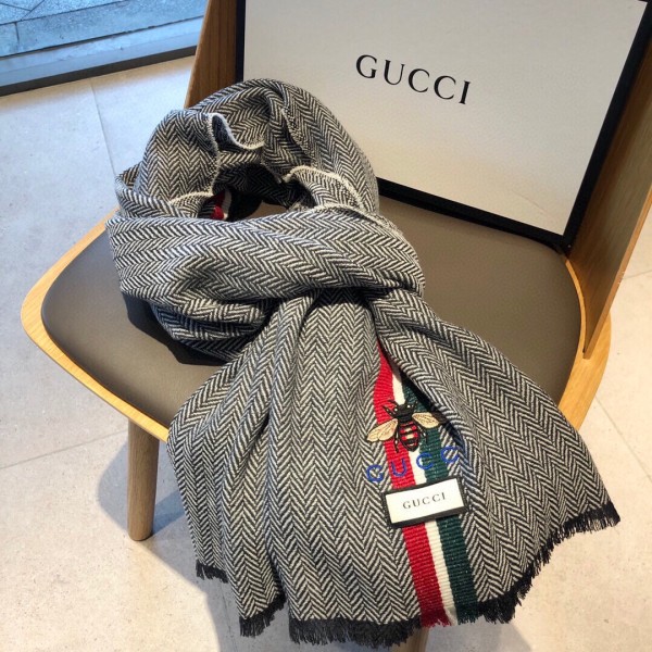 Streetwear Scarf GUCCI 325936 SIZE:70x200cm