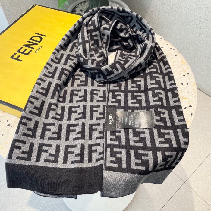 Streetwear Scarf FENDI 325949 SIZE:180*32cm