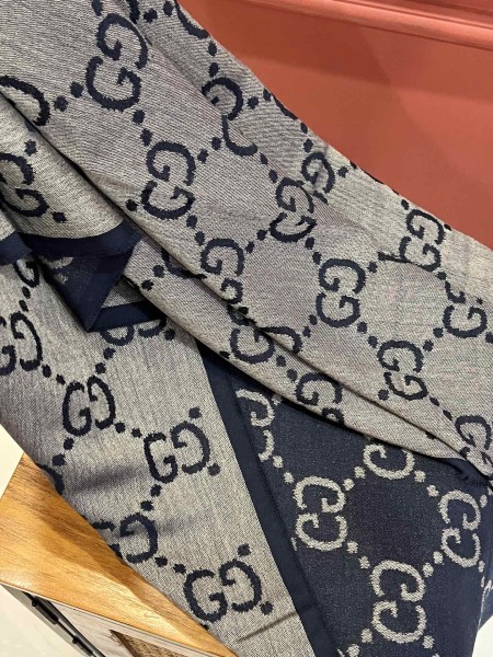 Streetwear Scarf GUCCI 325897 SIZE:70cm*205cm