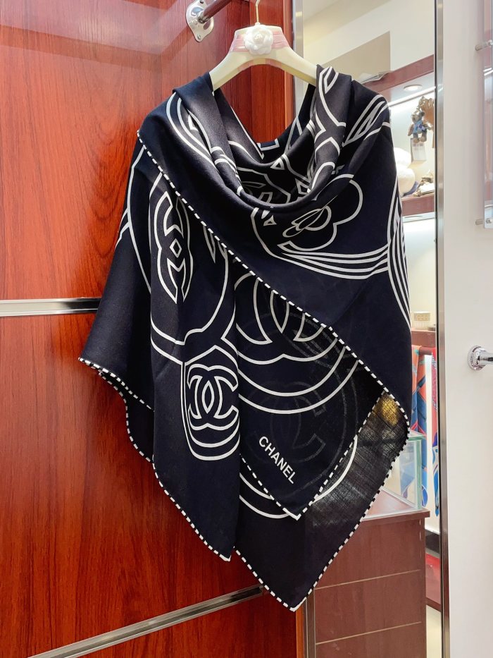 Streetwear Scarf CHANEL 325713 size：140*140cm