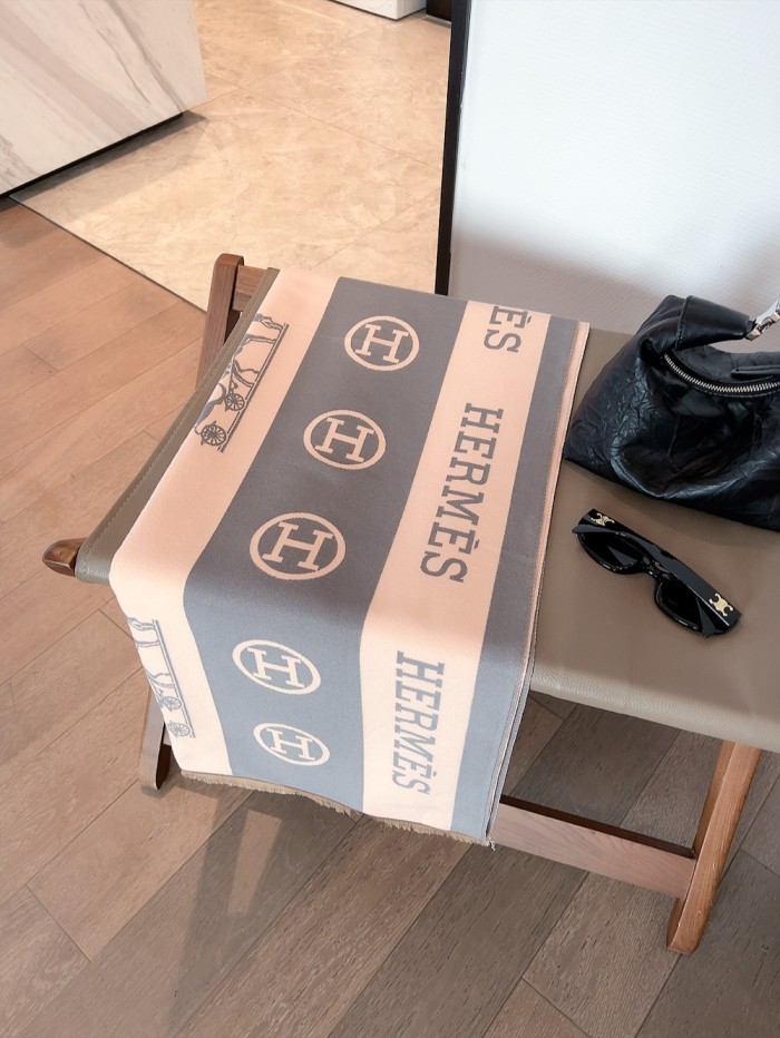 Streetwear Scarf Hermes   325840