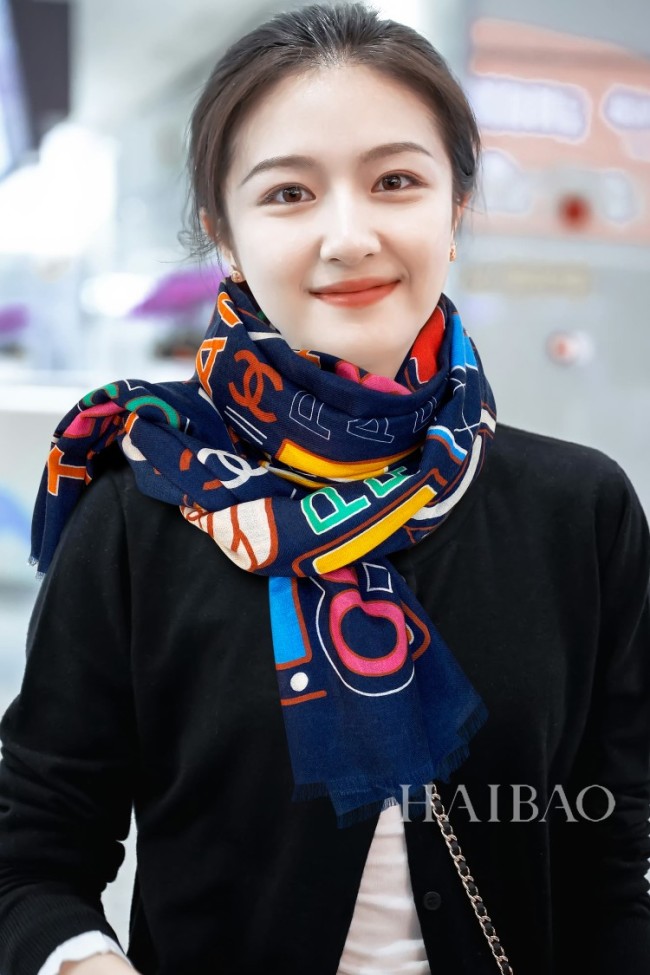 Streetwear Scarf CHANEL 325675 size：200*110cm