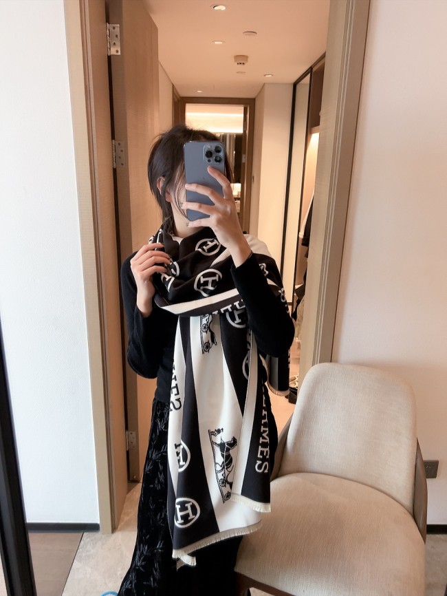 Streetwear Scarf Hermes   325842