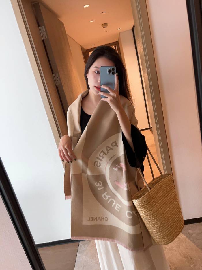 Streetwear Scarf CHANEL 325866 size：70cm*180cm