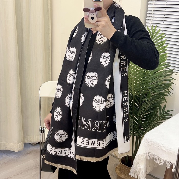 Streetwear Scarf Hermes   325835 size: 180*65cm