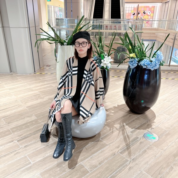 Streetwear Scarf BURBERRY 325819