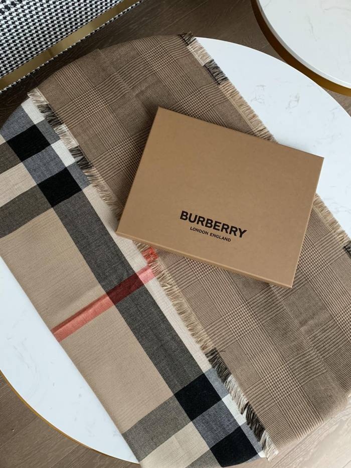 Streetwear Scarf BURBERRY 325824 size：200 x 100cm