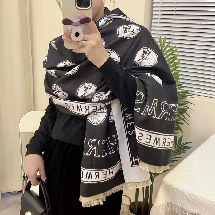 Streetwear Scarf Hermes   325835 size: 180*65cm