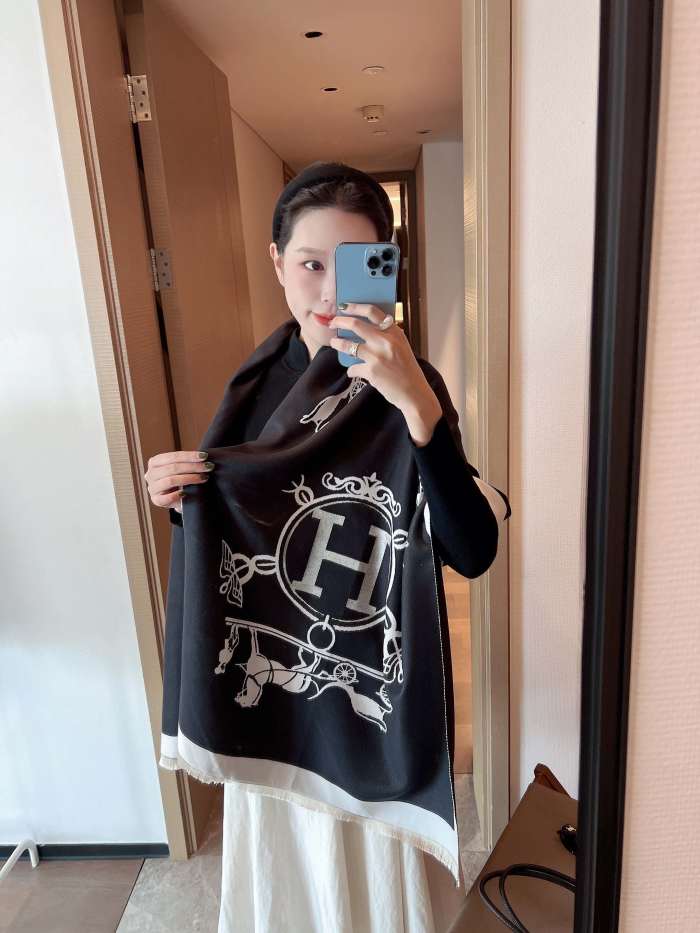 Streetwear Scarf Hermes  325852