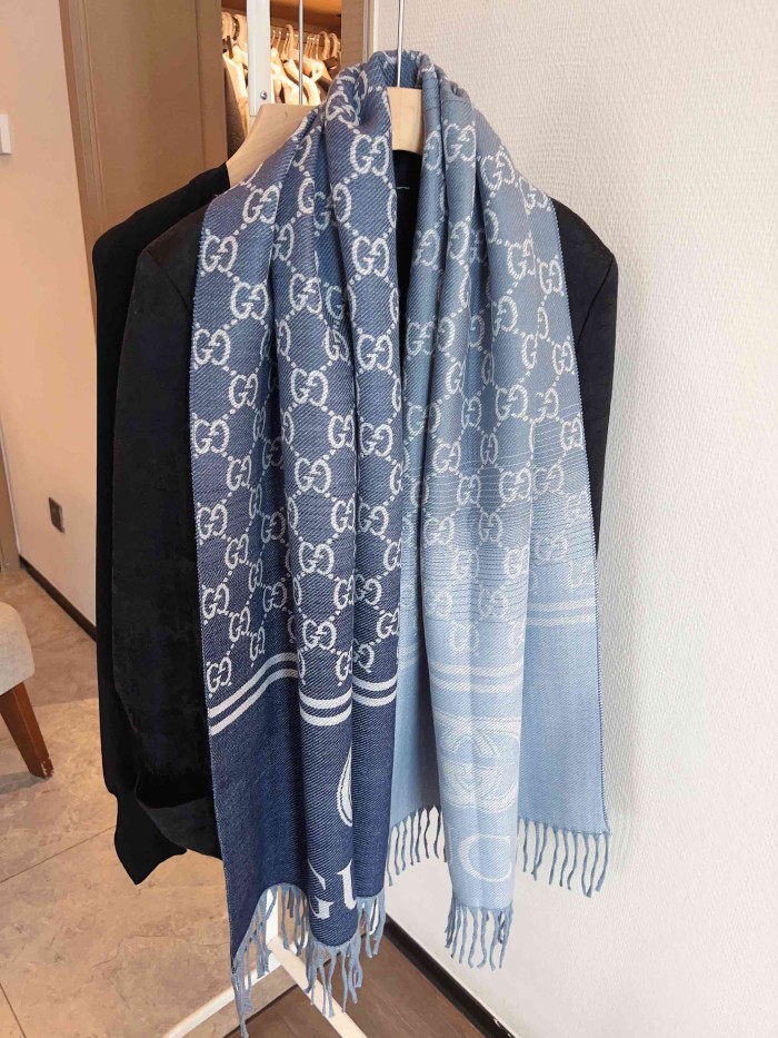 Streetwear Scarf GUCCI 325821