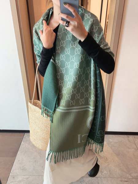 Streetwear Scarf GUCCI 325820