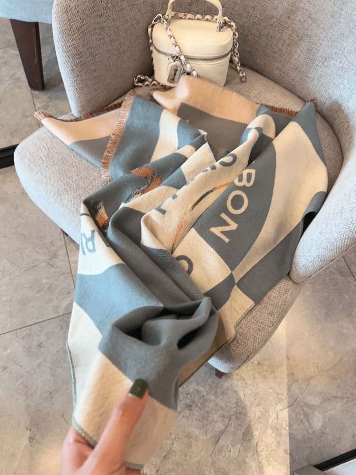 Streetwear Scarf CHANEL 325865 size:70cm*180cm