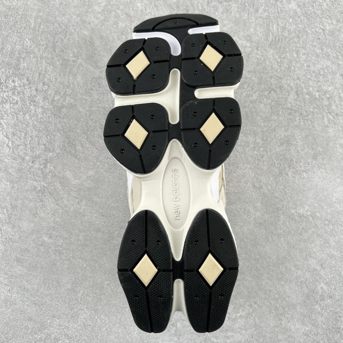 New Balance 9060 Moonbeam Sea Salt