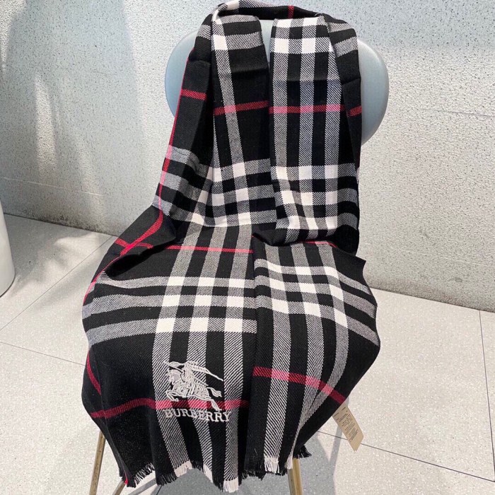 Streetwear Scarf BURBERRY 325620 size：180*32cm