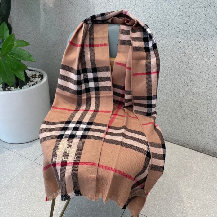 Streetwear Scarf BURBERRY 325618 size：180*32cm
