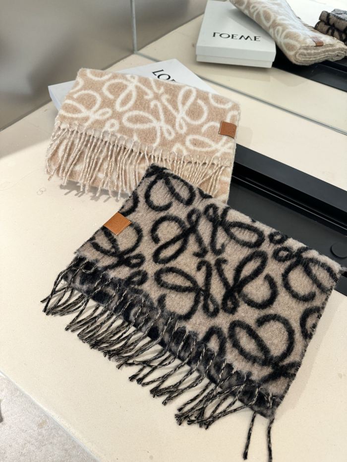 Streetwear Scarf Loewe 325634