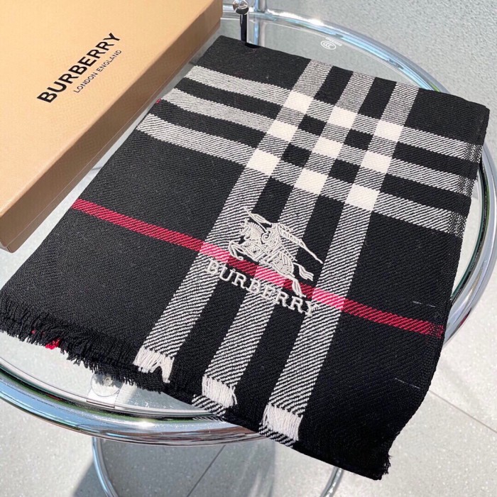 Streetwear Scarf BURBERRY 325620 size：180*32cm