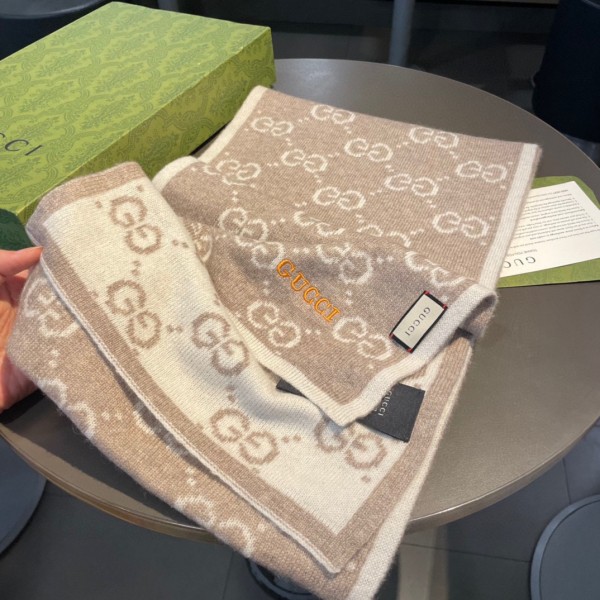 Streetwear Scarf GUCCI 325654 SIZE:30*180cm