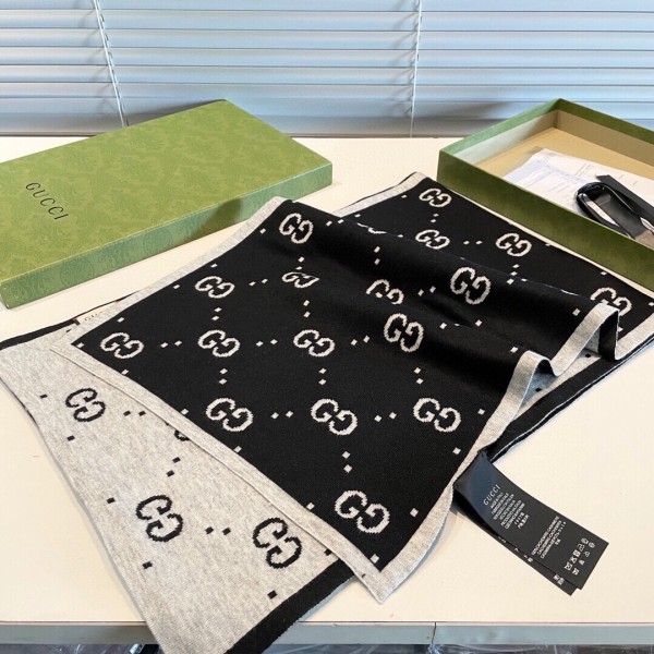 Streetwear Scarf GUCCI 325604 SIZE:32*180cm