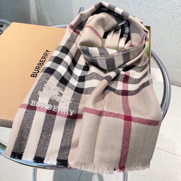 Streetwear Scarf BURBERRY 325621 size：180*32cm