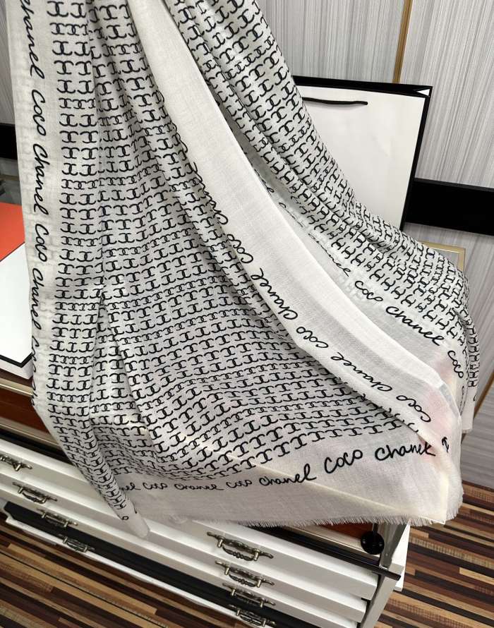 Streetwear Scarf CHANEL 325602 SIZE:100x200cm