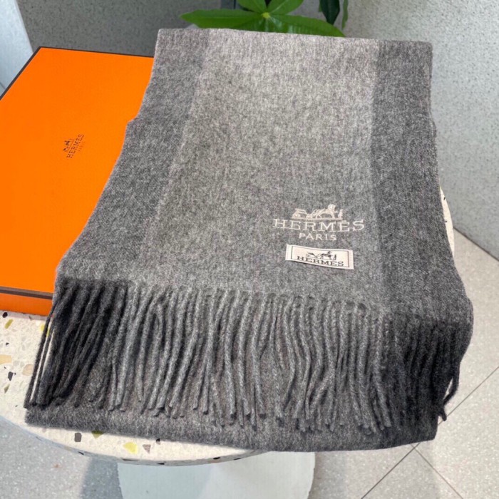 Streetwear Scarf Hermes   325625 size：32x200cm
