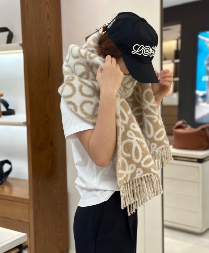 Streetwear Scarf  Loewe 325633