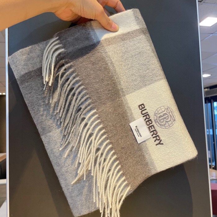 Streetwear Scarf BURBERRY 325651 size：30*168cm