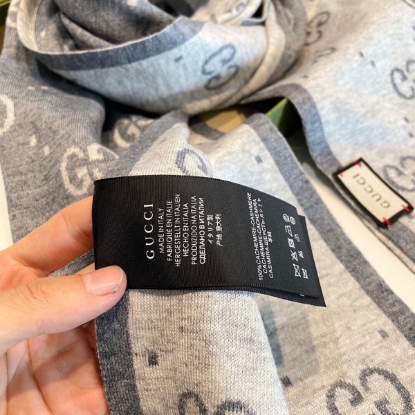 Streetwear Scarf GUCCI 325606 SIZE:32*180cm