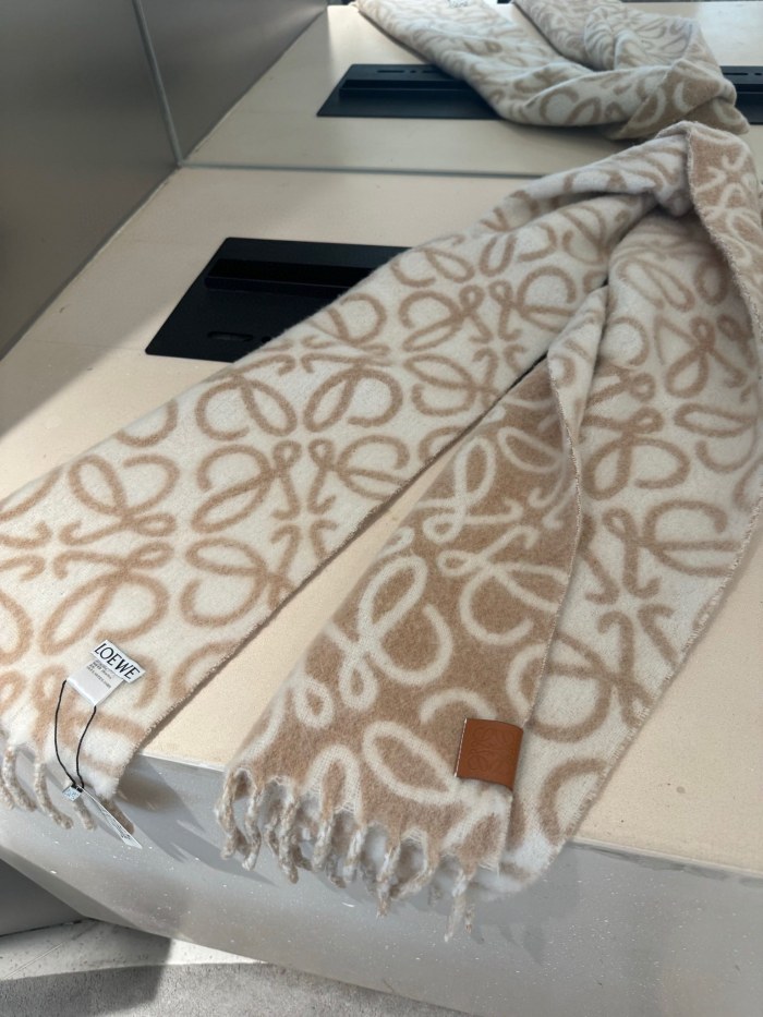 Streetwear Scarf  Loewe 325633
