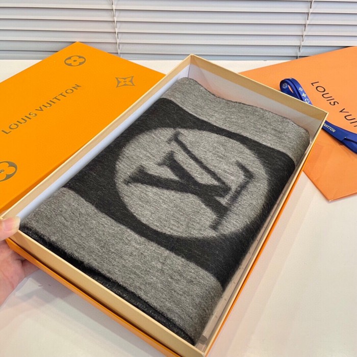 Streetwear Scarf LV 325609 SIZE:35*200cm