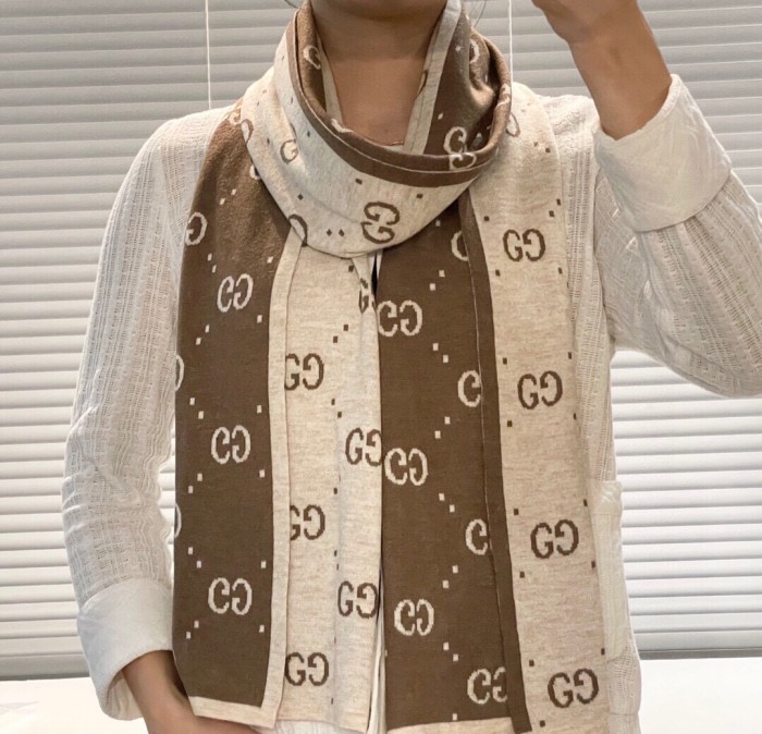 Streetwear Scarf GUCCI 325605 SIZE:32*180cm