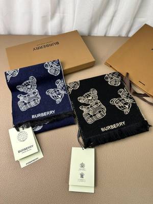 Streetwear Scarf BURBERRY 325645 size：127cm