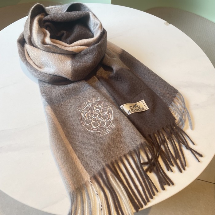 Streetwear Scarf Hermes   325598 size：30*180cm