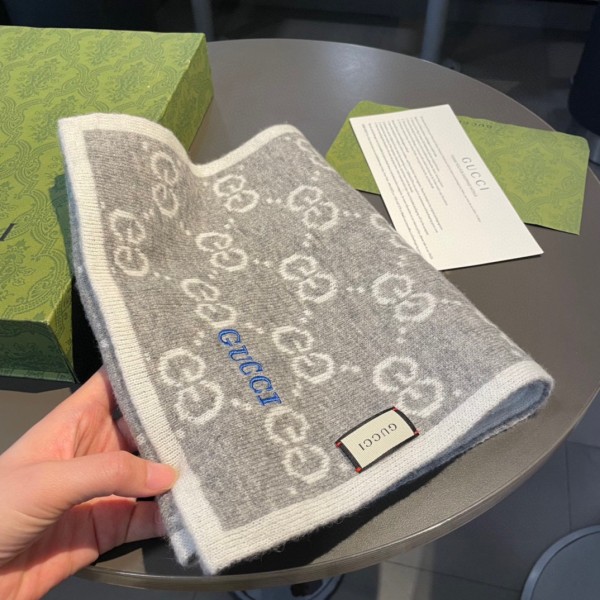 Streetwear Scarf GUCCI 325655 SIZE:30*180cm