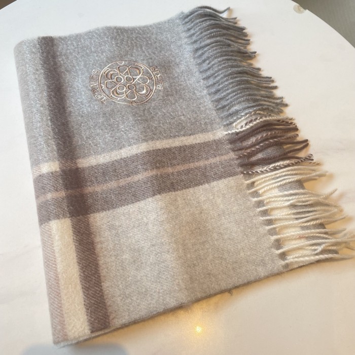 Streetwear Scarf Hermes   325597 size：30*180cm