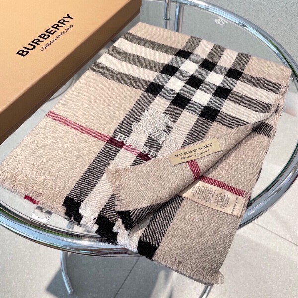 Streetwear Scarf BURBERRY 325621 size：180*32cm