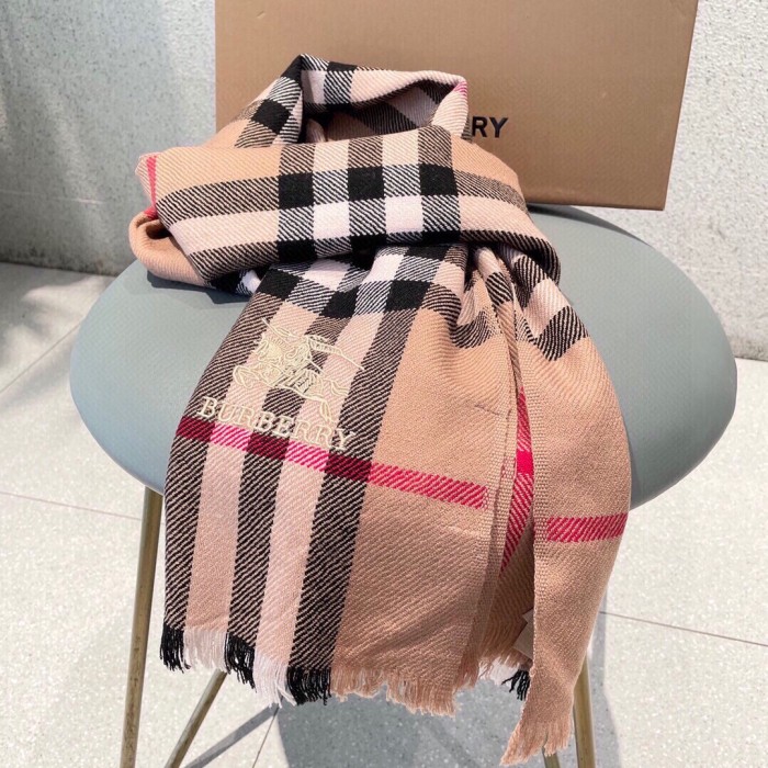 Streetwear Scarf BURBERRY 325618 size：180*32cm