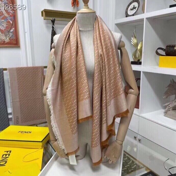 Streetwear Scarf FENDI 325595 SIZE:140x140cm 