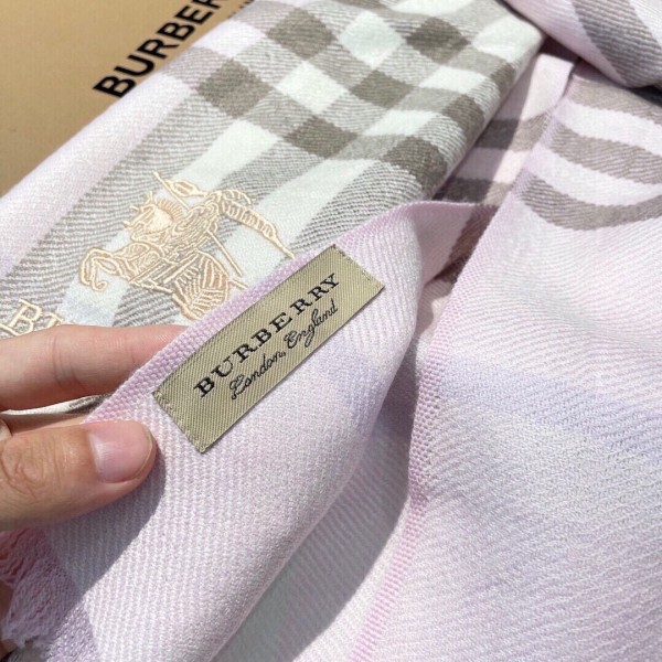 Streetwear Scarf BURBERRY 325619 size：180*32cm