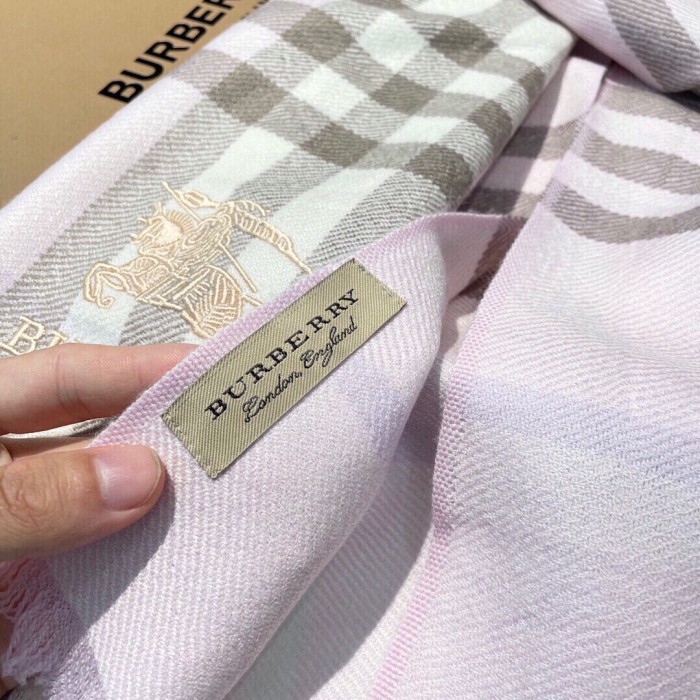Streetwear Scarf BURBERRY 325619 size：180*32cm